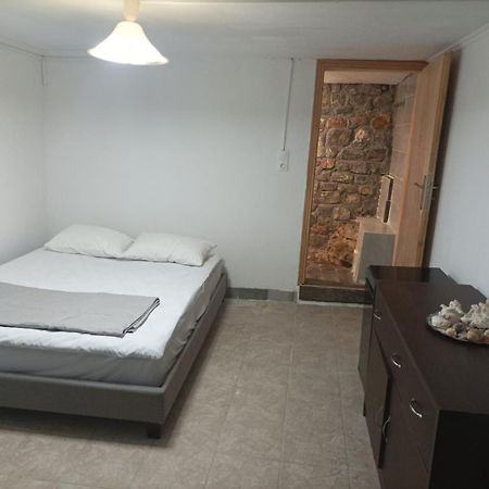 Tseratsiá Βαχος Rooms 2 מראה חיצוני תמונה